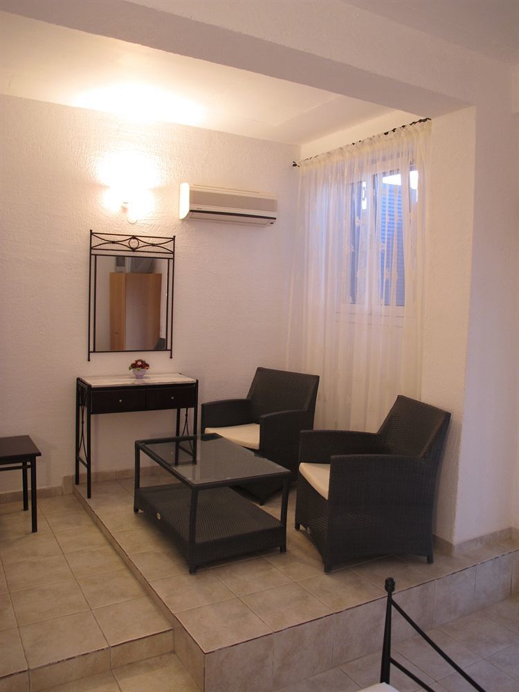 Agnanti Beach Apartments Archangelos  Eksteriør billede